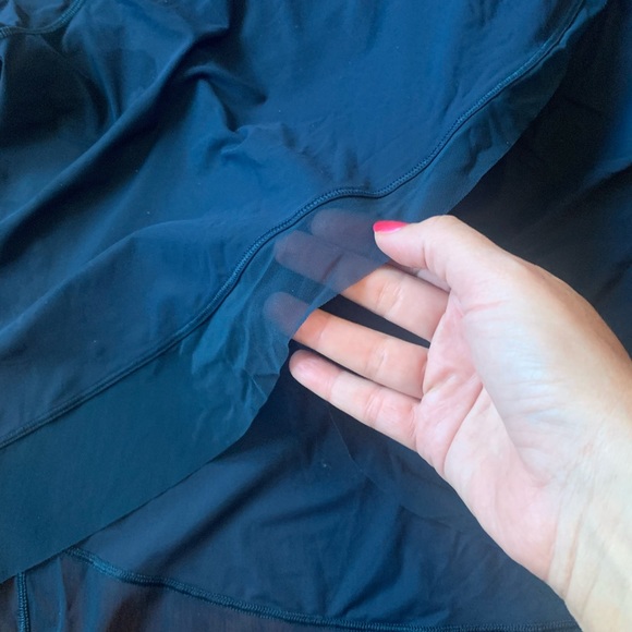 Lululemon open back top with sheer trim - Picture 5 of 6